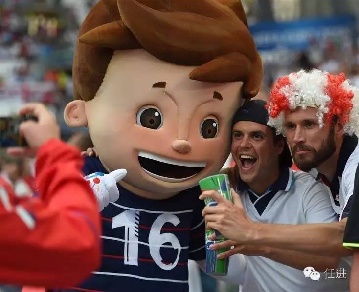 瓒崇悆鍓緫婊戣藩鍚堥泦,瓒崇悆鍘熷湴鑸旂悆