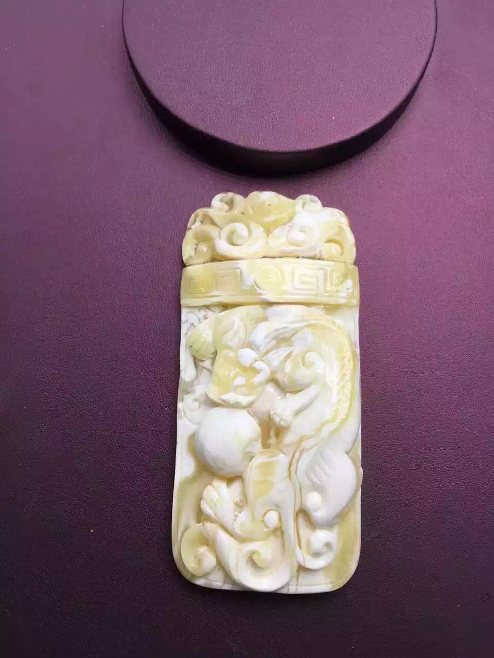 蜜蜡是世界几大宝石之一,琥珀蜜蜡是天然的有机宝石吗