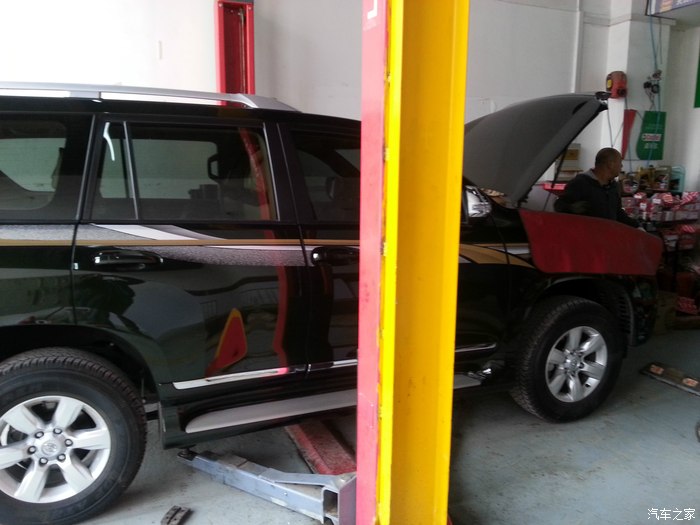 普拉多4000和兰德酷路泽4000油耗,lc250普拉多2.4t百公里油耗