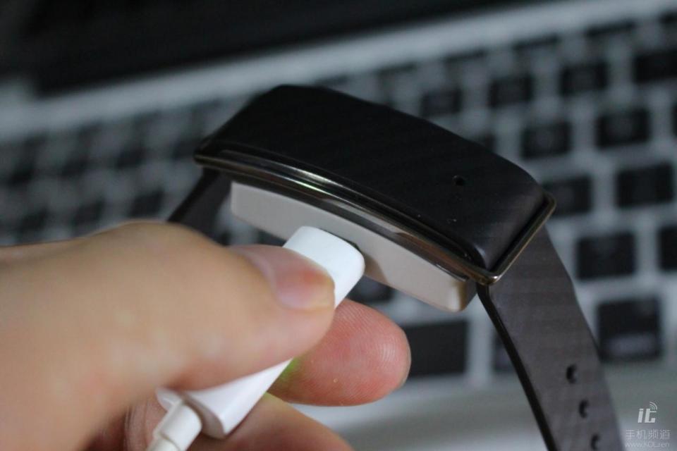 智能手环玩王者荣耀,华为畅玩a1手环