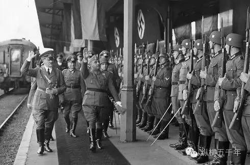 希特勒帮他上台，他却拒绝参战，独掌政权36年
