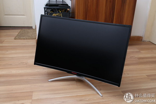 100%srgb电竞显示屏,100%srgb和90%p3色域显示器