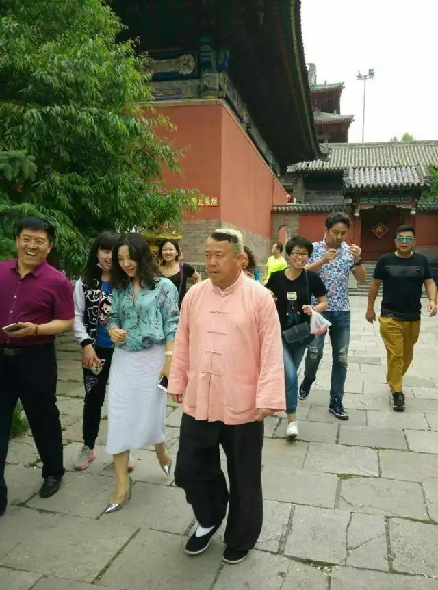 五月初一拜文殊菩萨,农历五月十五日拜菩萨