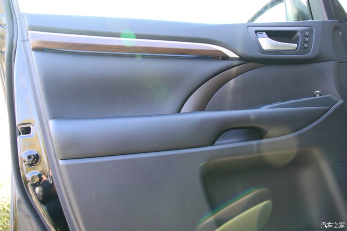 2015丰田汉兰达2.0t两驱精英型5座,2022款汉兰达2.0t的优缺点