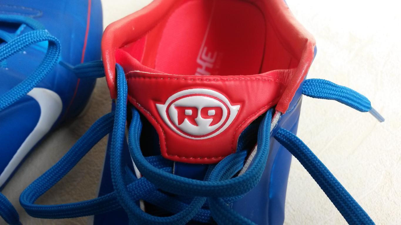 耐克足球鞋刺客纪念款解析,耐克足球鞋刺客进化史