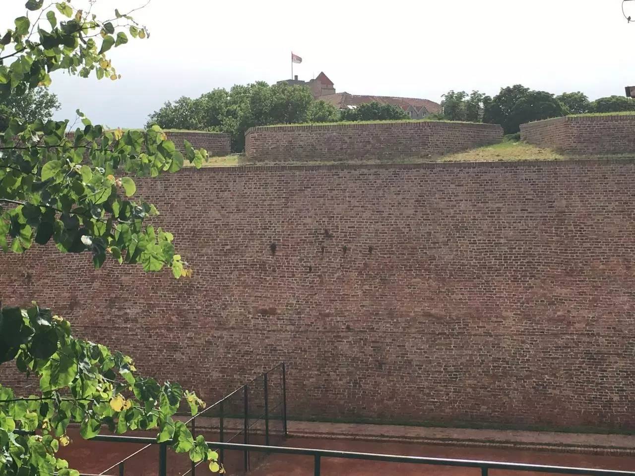 一座经历沧桑的城市,中国近代被战火摧毁的城市的影像