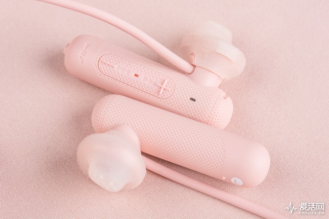 索尼wi-sp500有没有降噪,索尼wi-sp500蓝牙耳机使用教程