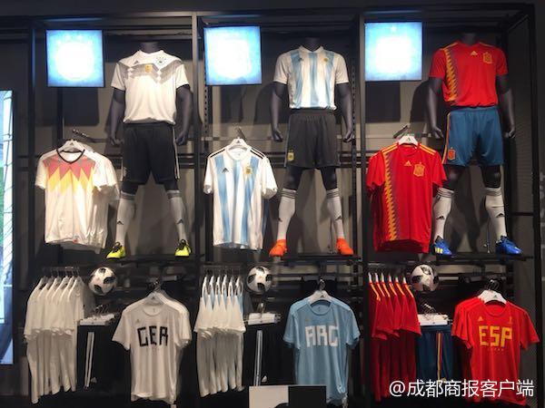 德国世界杯最好看的队服,18年世界杯德国队服