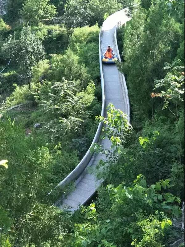 高山峡谷漂流,山溪竹筏漂流
