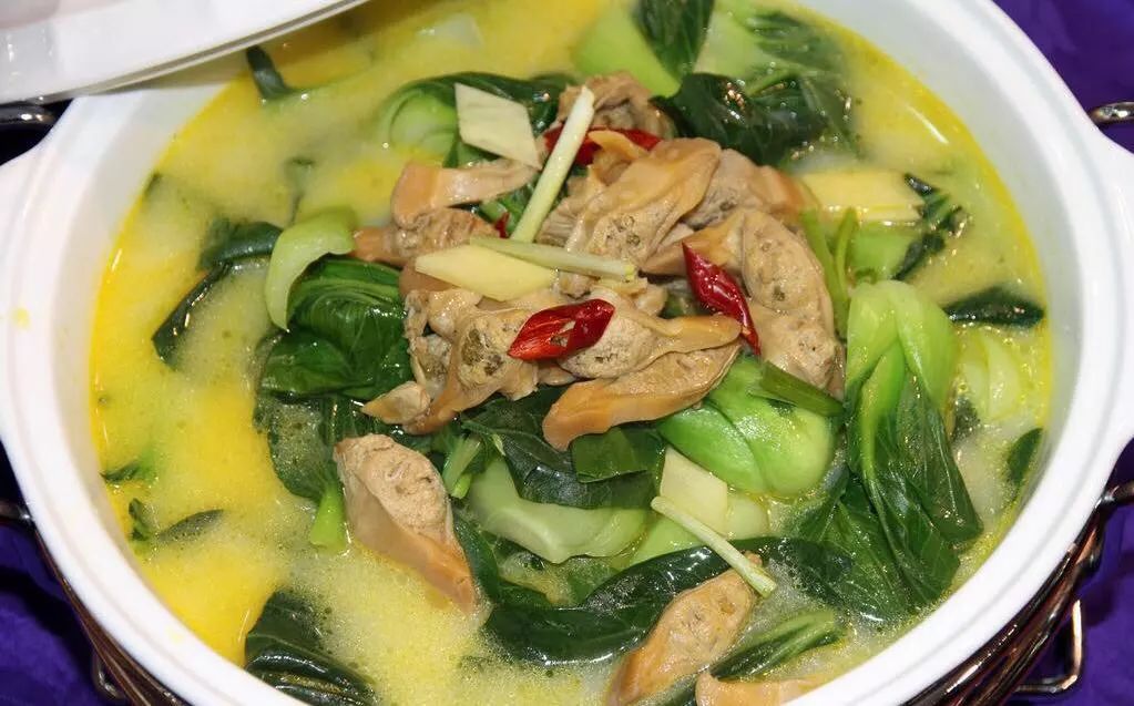 3月啦!不时不吃的苏州人又迎来了一波春天的美食,青团子、腌笃鲜、明前螺、马兰头……