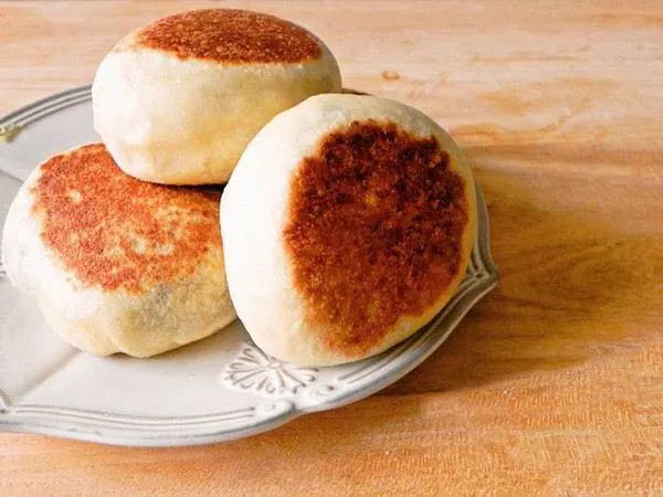 3月啦!不时不吃的苏州人又迎来了一波春天的美食,青团子、腌笃鲜、明前螺、马兰头……