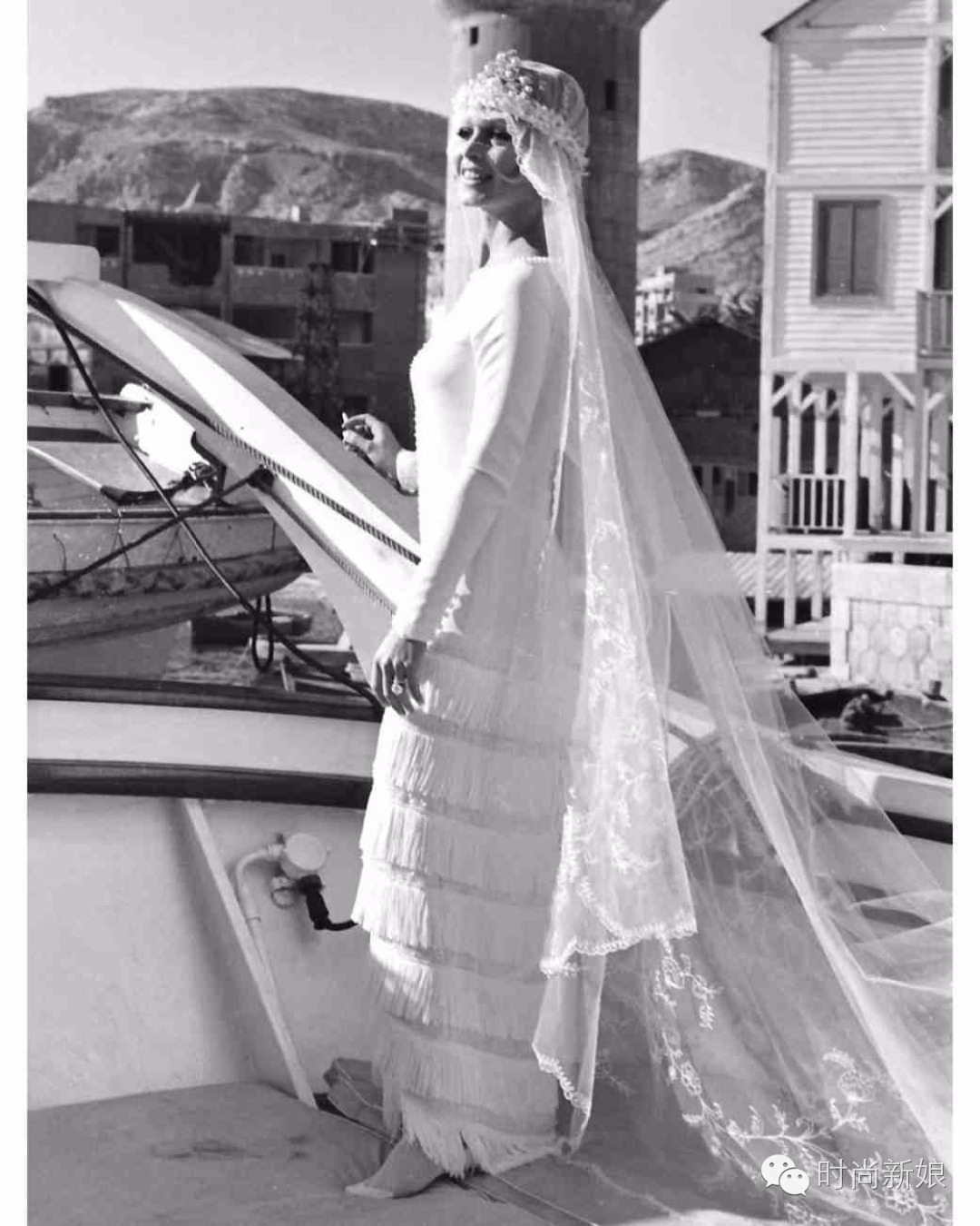 回顾一下20多年前穿婚纱的造型,婚纱电影中最经典的6款婚纱