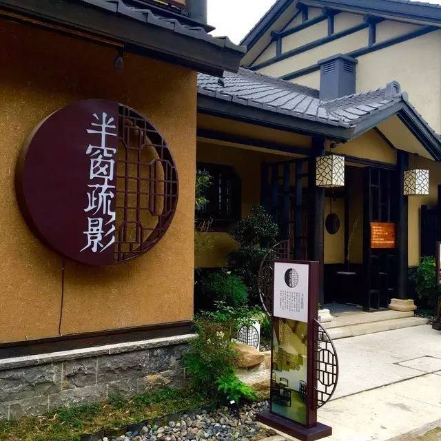 路牌带我抵达这里，而不是谷歌、百度、高德地图｜群分享