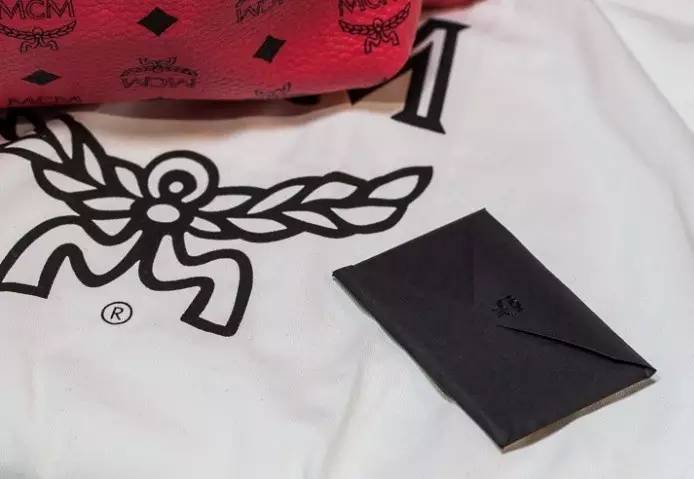 剁手好物分享,新款mcm双肩包樱花粉