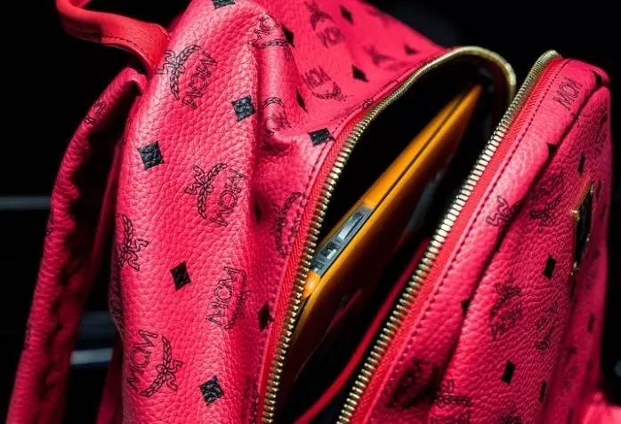 新款mcm双肩包樱花粉,剁手党好物分享