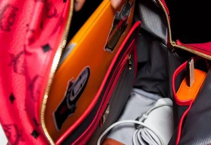 新款mcm双肩包樱花粉,剁手党好物分享