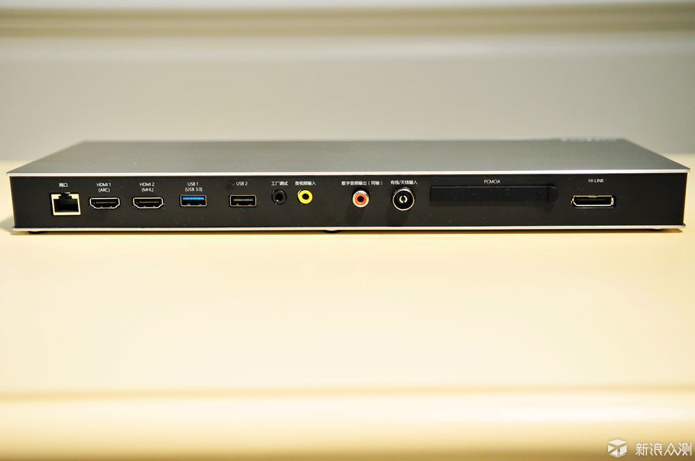 海信电视uled曲面怎么样,用曲面显示器玩地平线