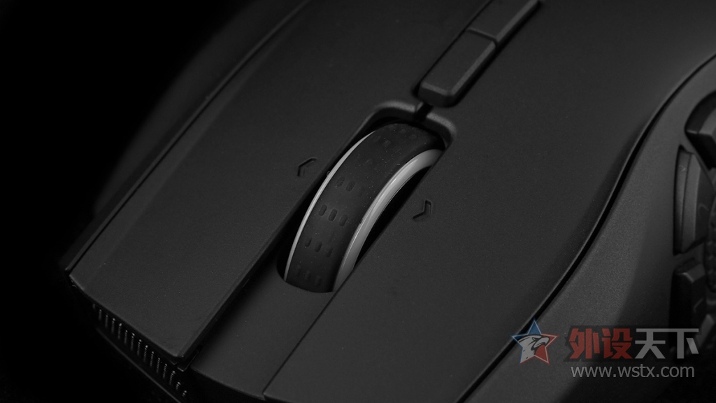 雷蛇有线那伽梵蛇鼠标测评,雷蛇razer那伽梵蛇v2游戏鼠标