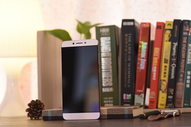 乐2为什么那么便宜,乐2什么时候出的