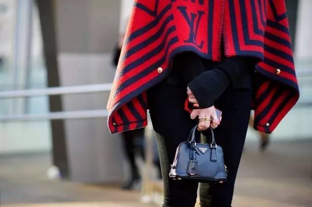 这几款包包让你一包背进时尚圈,fashiontrends有什么包包