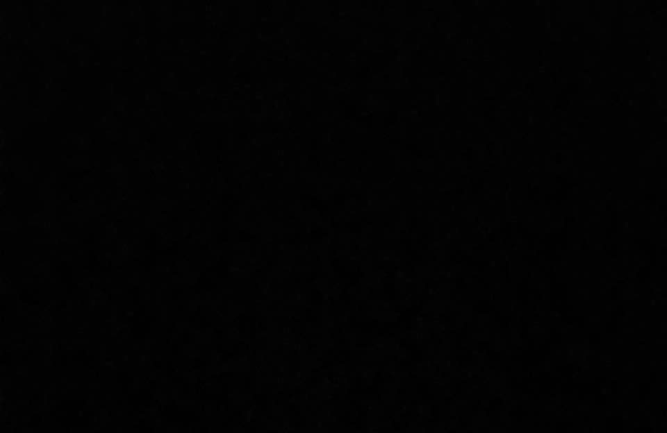 当上床的王少发现情况不对时,已经来不及了。。。。。。