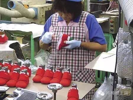 为啥给宝宝买鞋首选MIKIHOUSE？