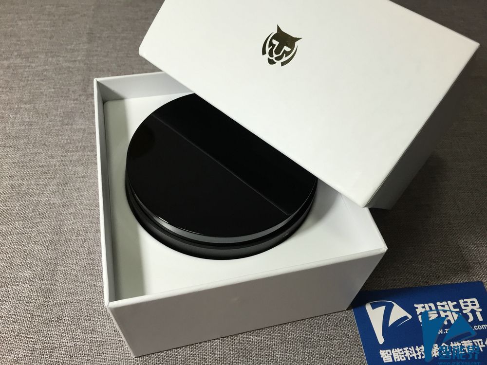 一款简美之作——必虎智能路由器