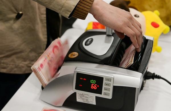 揭秘！美女直播年薪百万的真相~竟然是这样...