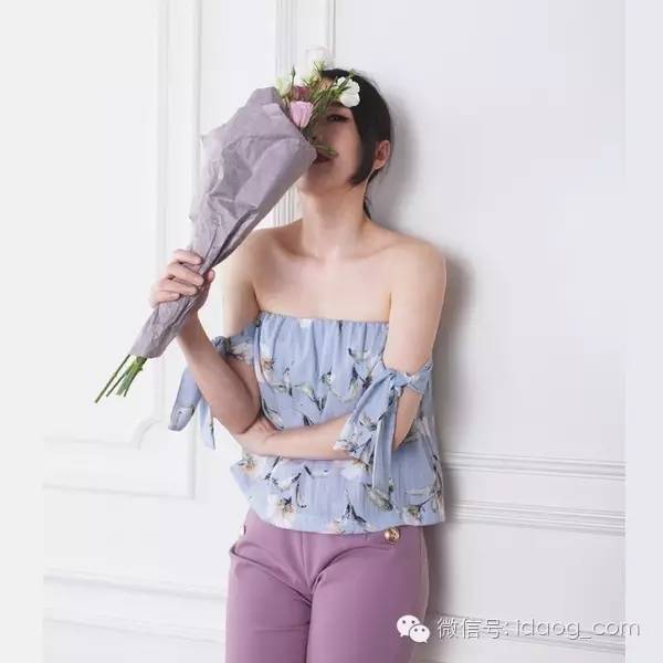 裹胸吊带宽肩,裹胸吊带需要怎么穿搭