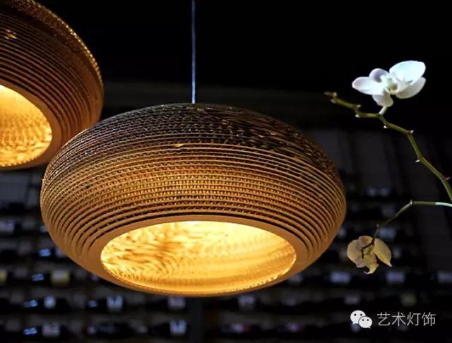 瓦楞纸灯饰手工教程,瓦楞纸灯饰包装