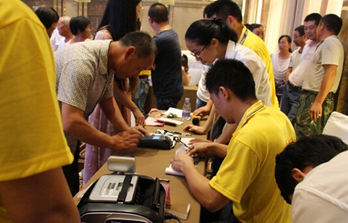 一场预售赚了几万块钱,一场订货会大概要花多少钱