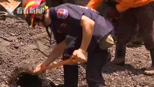 泰国少年足球队被困搜救,泰国一少年足球队在洞穴失踪9天