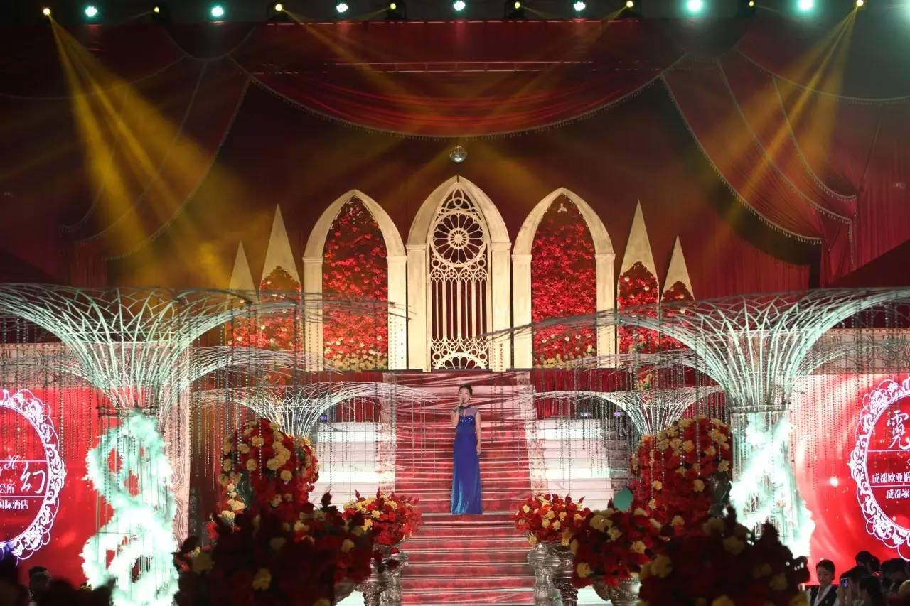 一场水上婚礼视频,一场海底龙宫婚礼