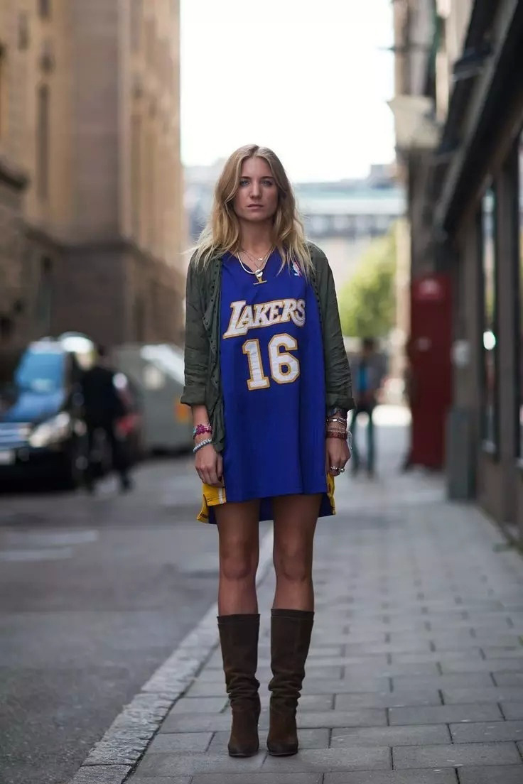 欧洲杯期间“撩汉”技能|这样穿，还怕男票看球不看你？！