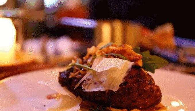 惠灵顿牛排孙红雷试菜,惠灵顿牛排孙红雷到底谁做的好吃