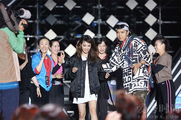 罗志祥和蔡依林同台撩蔡依林,罗志祥蔡依林演唱会叫蔡依林阿姨