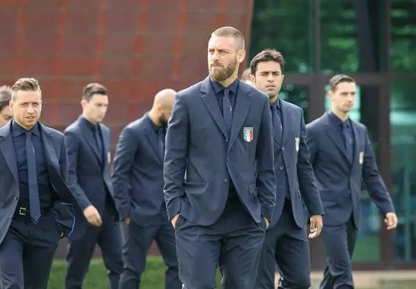 今晚半决赛！快来做一个时髦的伪球迷？