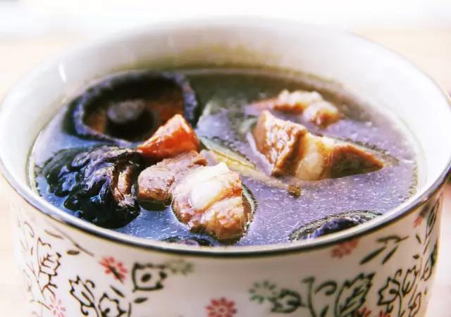 用十年“食光”，去结交一座城