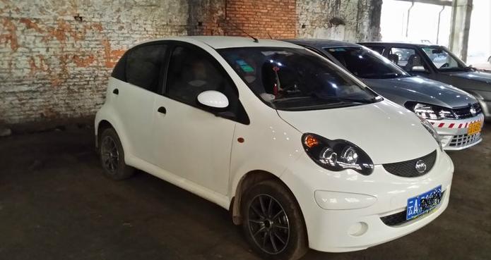 比亚迪f02015款1.0lamt,比亚迪f0性价比高