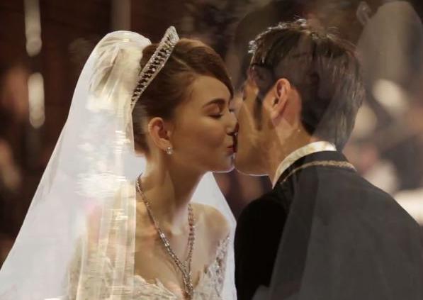 昆凌为女儿庆生,周杰伦昆凌生日蛋糕