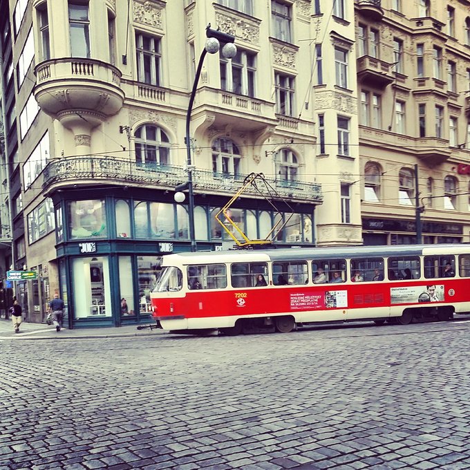 游伏尔塔瓦河,布拉格伏尔塔瓦河乘船游