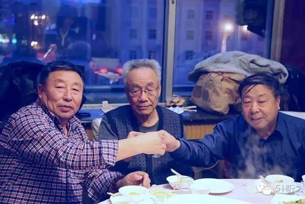 父母不同意咋在一起,父母不同意两个人怎么走到一起