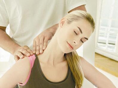 倪海厦治落枕最快的方法,睡落枕有事疼有事不疼怎么治