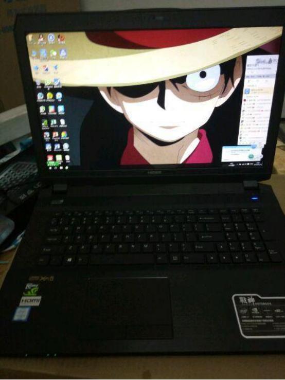 室友买了1万元的电脑,室友1200块钱买个电脑