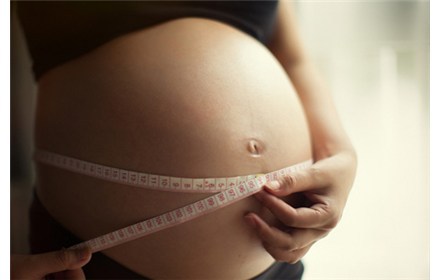 肚子往下坠,是快生了吗?