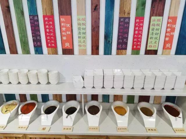 炭火上油脂的高级娇喘，为你撕开这个夏天吃肉的最高性价比