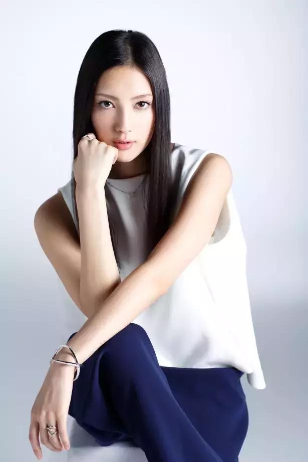 日本最迷人女明星,最迷人的日本女明星白石麻衣