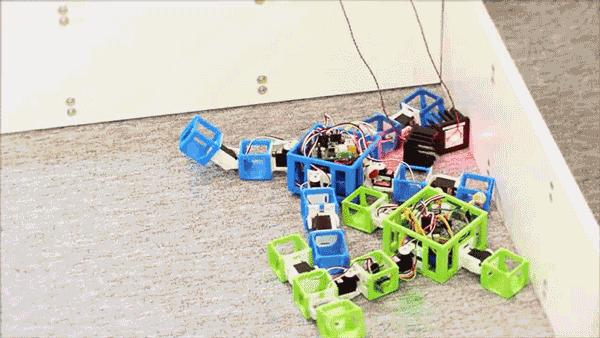 机器人被人类囚禁5000年后,机器人遭折磨后反击人类