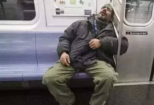 坐地铁坐过站是什么感觉,坐地铁坐过站的感觉