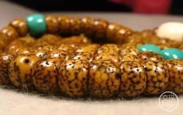 手串为什么都越玩越小了,手串玩了大半年了为什么还不红